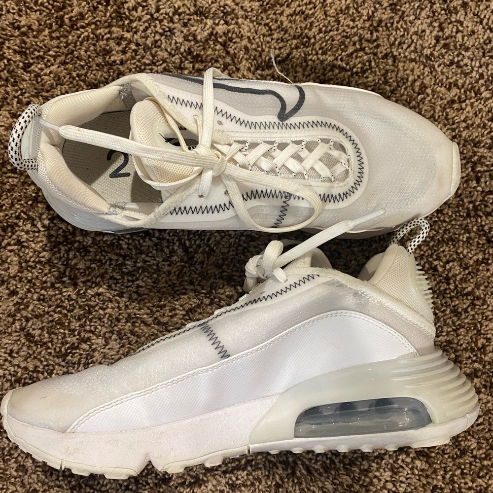 White Nike 2090 gym shoes